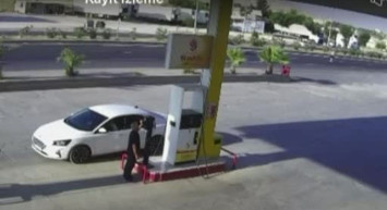 Mardin'de yaşlı kadının hayatını kaybettiği kazanın görüntüleri ortaya çıktı