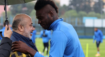 Mario Balotelli Galatasaray'a transfer oluyor mu? Adana Demirspor Başkanı Murat Sancak konuyla ilgili açıklamalarda bulundu