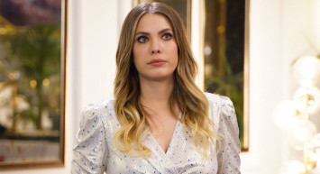 Maske Kimsin Sen Jürisi ve Yasak Elma’nın Yıldızı Ünlü Oyuncu Eda Ece’den Hayranlarını Korkutan Haber Geldi!