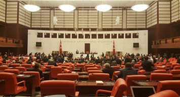 Meclis tatile girdi mi, ne zaman girecek? TBMM 28. Dönem hangi tarihte kapanıyor? 2023 Meclis kapanış tarihi