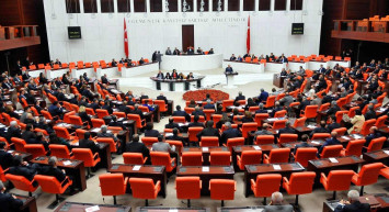 Meclisten yüzleri güldüren gelişme! Kredi ve kredi kartı borcu olan asgari ücretlilere iyi haber geldi