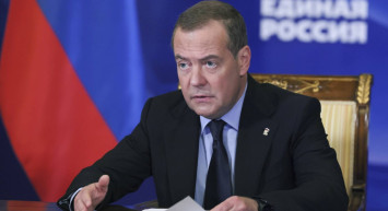 Medvedev: Tehdit bile savaş hazırlığıdır