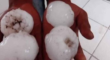 Meksika'dan felaket görüntüleri: Tenis topu büyüklüğünde dolu yağdı!