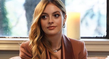 Melis Sezen'in Milyonluk Kolyesi Pes Artık Dedirtti!