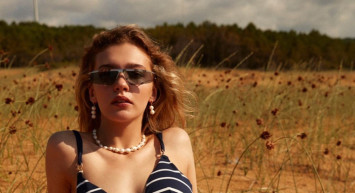 Melisa Döngel Gece Havuza Girdi!