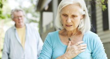 Menopoz Dönemi Kalp Krizi Riskini Artıyor!