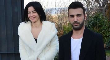 Merve Boluğur'la Aşk Yaşamaya Başlayan Şarkıcı Emre Kaya'nın Eski Eşinden Konuya İlişkin Olay Yaratan Açıklama Geldi!