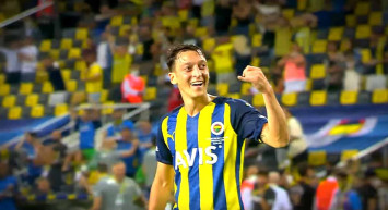 Mesut Özil Fenerbahçe'den ayrılıyor mu? Özil'in yeni rotası belli oldu, sezon sonunda ayrılıyor