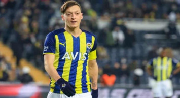 Mesut Özil Fenerbahçe'yi takipten çıkardı mı? Mesut Özil ve FB arasında neler oluyor? Oyuncu ipleri resmen kopardı