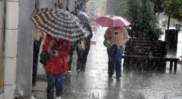 Meteoroloji haftalık hava durumu raporunu yayımladı: O bölgeler sağanak yağışa teslim olacak