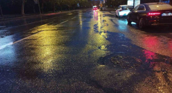 Meteoroloji ve AKOM uyarmıştı: İstanbul’da şiddetli yağış başladı