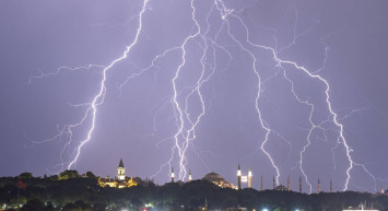 Meteoroloji’den 10 ile sarı kodlu uyarı: Kuvvetli sağanak yağış geliyor