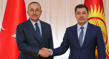 Mevlüt Çavuşoğlu Kırgızistan'da
