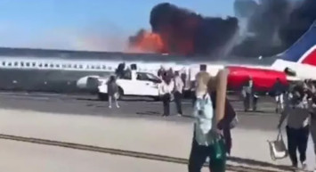 Miami Havalimanı'nda facia anları! 137 kişinin içerisinde bulunduğu uçak pistte alevlere teslim oldu