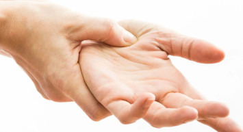 Mide Üşütmesine Etkili Yöntem: Akupresür Masajı!