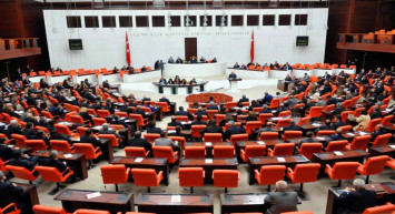 Milletvekilleri kaç yaşında nasıl emekli olurlar? Milletvekili nasıl emekli olur? Milletvekili emekli olma şartları