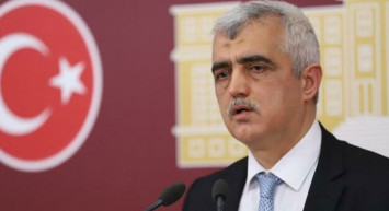 Milletvekilliği Düşürülen Gergerlioğlu Meclis'e Yorganla Geldi