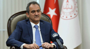 Milli Eğitim Bakanı Mahmut Özer açıkladı: Ara tatilde öğretmenlere kadına yönelik şiddetle mücadele eğitimleri verilecek