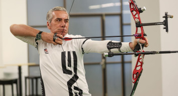 Milli okçu Vedat Erbay zirveyi kimseyle paylaşmıyor: 4’üncü kez altın madalya aldı!