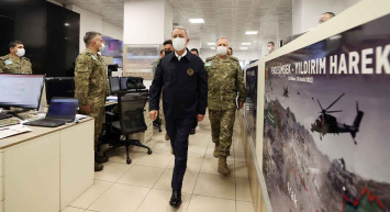 Milli Savunma Bakanı Hulusi Akar açıkladı: Pençe-Kilit harekatı ile 30 terörist öldürüldü!