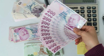 Milyonlarca çalışan yapılacak zammı bekliyor: Asgari ücret ne kadar olacak?