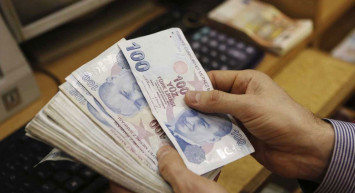 Milyonlarca emeklinin beklediği haber geliyor: Bayram ikramiyelerinde sevindiren gelişme!