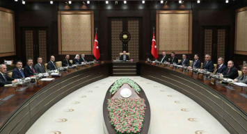 Milyonlarca emeklinin gözü Kabine Toplantısı'nda: Emekli bayram ikramiyesi bugün belli oluyor!