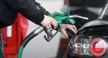 Milyonlarca kişinin beklediği haber geldi: Benzine indirim yapıldı! İşte güncel akaryakıt fiyatları