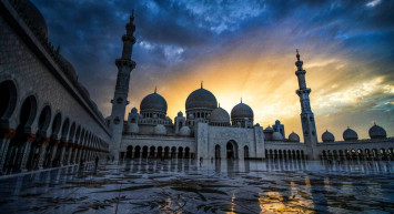 Milyonlarca müslüman ellerini göğe açacak: Berat Kandili bugün idrak ediliyor