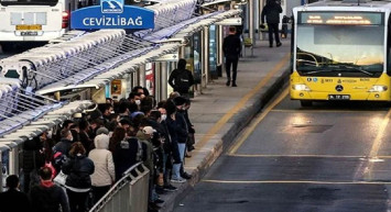 Milyonlarca öğrencinin gündeminde: 12 Eylül Pazartesi günü toplu taşıma ücretsiz olacak mı? Okulun ilk gününde otobüs, metrobüs ve metro ücretsiz mi?