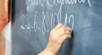 Milyonlarca öğrenciyi ilgilendiren gelişme: Ders ücretlerine zam geliyor! Burslar da artacak