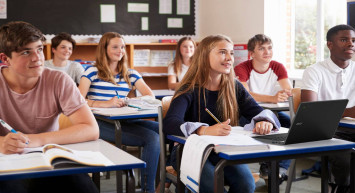 Milyonlarca öğrenciyi ilgilendiriyor: Milli Eğitim Bakanlığı’ndan yeni devamsızlık kararı