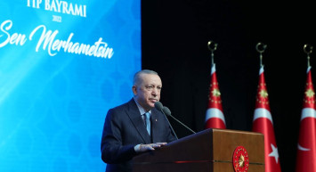 Milyonların yüzü gülecek! Cumhurbaşkanı Erdoğan'dan sağlık çalışanlarına peş peşe müjdeler