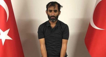 MİT'ten nefes kesen operasyon! Binbaşı Arslan Kulaksız'ın şehit edildiği 2015'teki saldırının faili PKK'lı Savaş Çelik, yakalanarak Türkiye’ye getirildi.