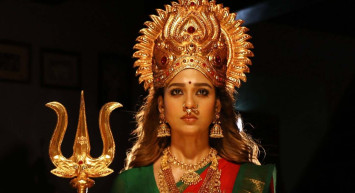 Mookuthi Amman film konusu ve oyuncuları