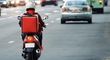 Moto kurye yasak mı, çalışıyor mu? Kuryelere yasak var mı? Motorların trafiğe çıkması yasak mı?