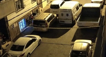 Motorcular İstanbul’da dehşet saçtı: Evlere ve arabalara kurşun yağdırdılar