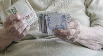 Müjdeli haber geldi! EYT'linin uzun bekleyişi bitiyor: Aylıklar 1 ay içinde yatacak