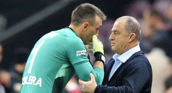 Muslera Galatasaray'dan ayrılıyor: Fatih Terim'den çağrı geldi