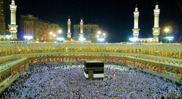 Müslümanlar Kabe’ye akın etti: Adım atacak yer kalmadı