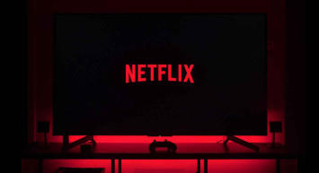 Netflix kullanıcılarına kötü haberi duyurdu: Şifrenizi arkadaşlarınızla paylaşamayacaksınız, bu kurala uymazsanız ceza ödeyeceksiniz!