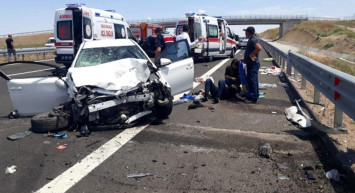 Niğde Yolunda Zincirleme Kaza: 11 Yaralı