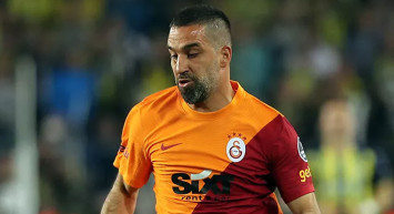 Nihat Kahveci'den Fenerbahçe derbisinde görüntüsüyle gündeme oturan Galatasaraylı Arda Turan'a eleştiriler geldi!