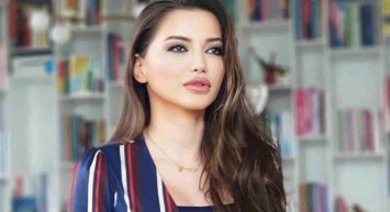 O da estetik güzeli çıktı! Ünlü psikolog Esra Ezmeci'nin estetiksiz halini görenler hayret etti