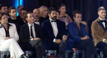 Ödül törenine damga vuran şampiyonlar ligi fotoğrafı: Icardi, Burak Özçivit ve Teoman yan yana!