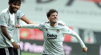 Oğuzhan Özyakup'tan Anlamlı Hareket