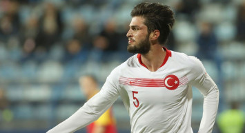 Okay Yokuşlu’nun yeni takımı neresi? Galatasaray ile adı anılan Okay Yokuşlu İngiliz ekibiyle anlaştı