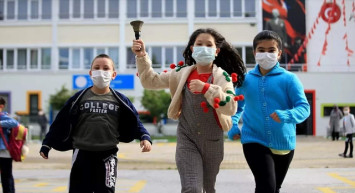 Okul müdürleri ve müdür yardımcıları ara tatilde okula gidecek mi? Ara tatilde idarecilerin okulda bulunması zorunlu mu?