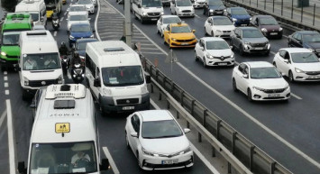 Okullar başladı trafik çilesi katlandı: İstanbul’da trafik yoğunluğu yüzde 51’i geçti