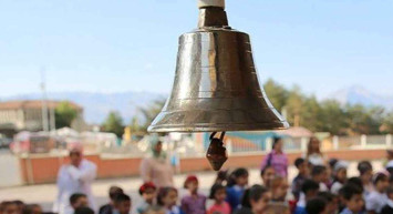 Okullar ne zaman açılacak 2023? 24 Nisan’da okullar tatil mi? Ara tatil hangi tarihte bitiyor?